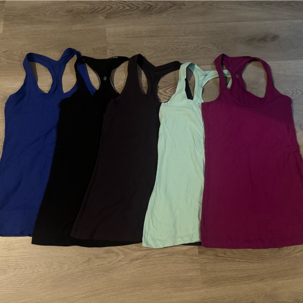 Lululemon Tanks (5) size 6